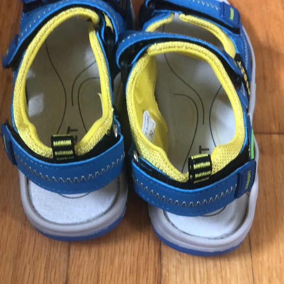 NWOT. Rabbit sandals. - Picture 4 of 7